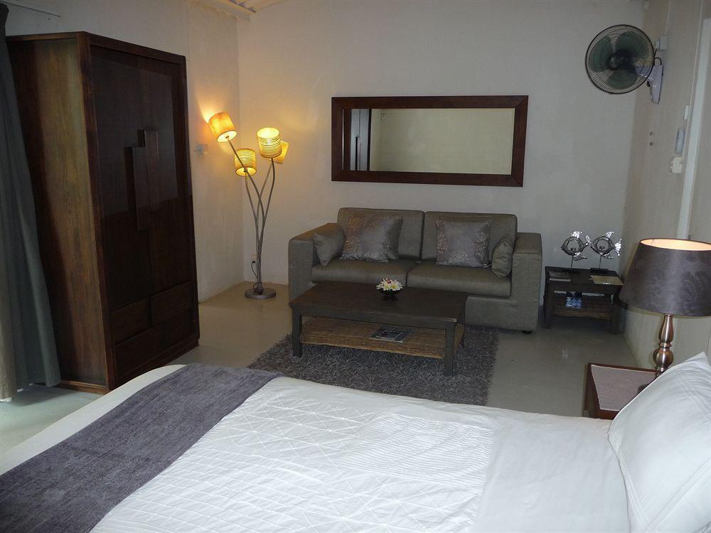 Esprit Libre Restaurant & Guest House Grand-Baie Dış mekan fotoğraf