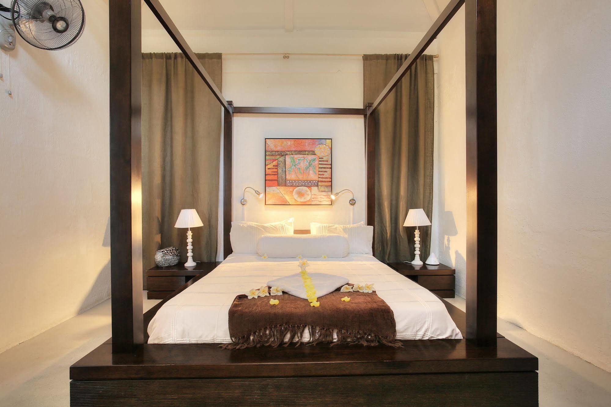 Esprit Libre Restaurant & Guest House Grand-Baie Dış mekan fotoğraf