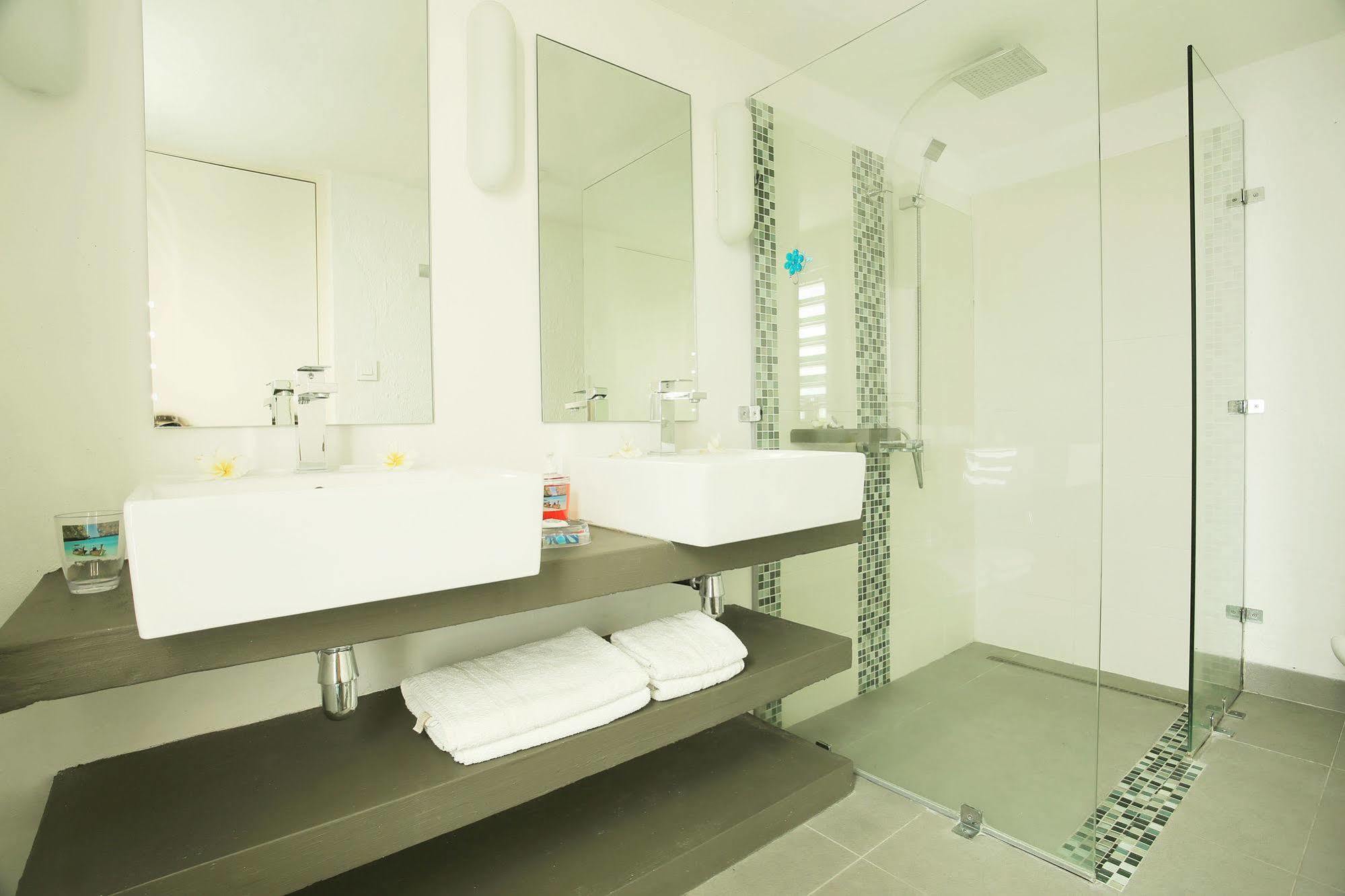 Esprit Libre Restaurant & Guest House Grand-Baie Dış mekan fotoğraf