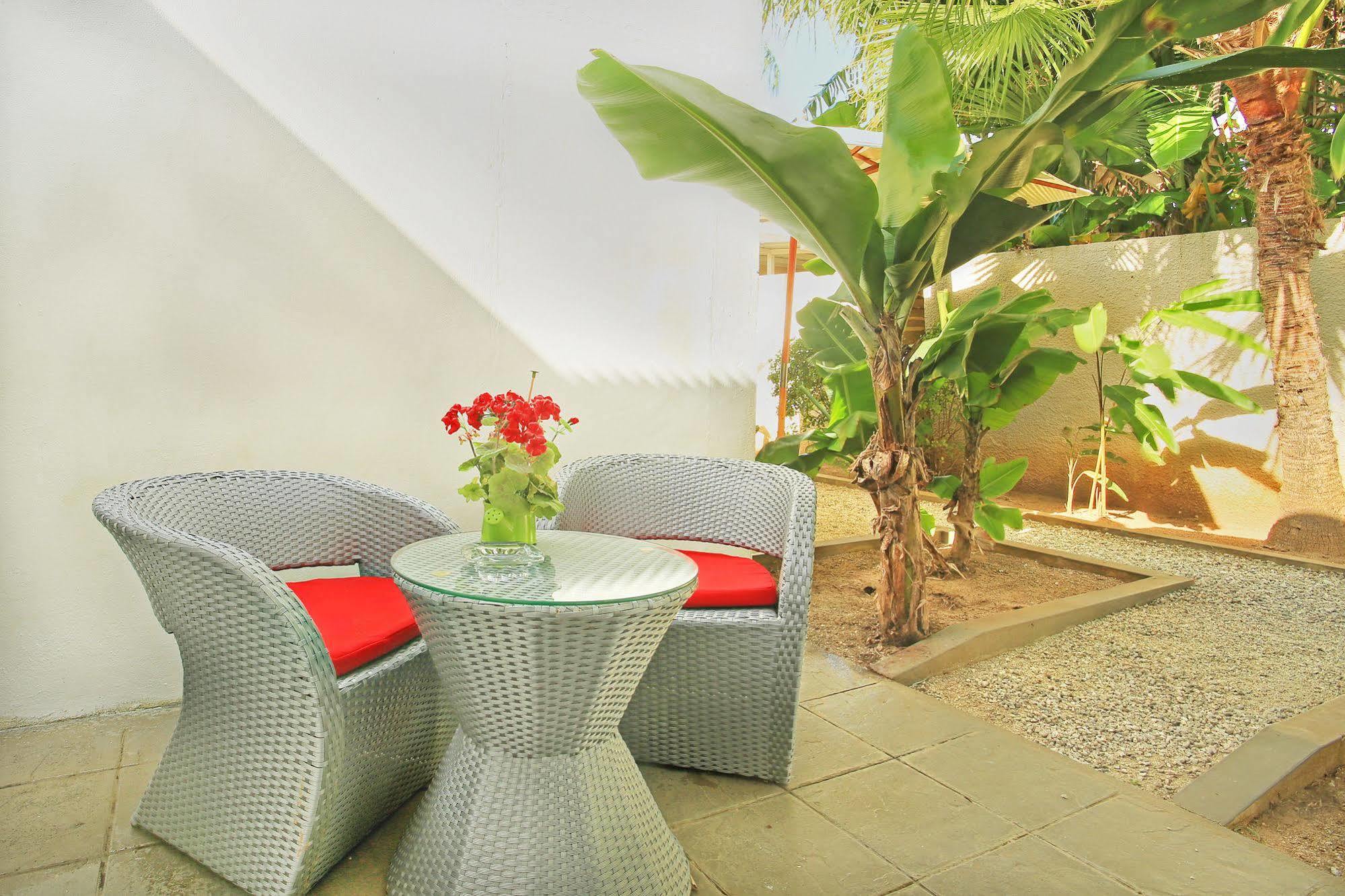 Esprit Libre Restaurant & Guest House Grand-Baie Dış mekan fotoğraf
