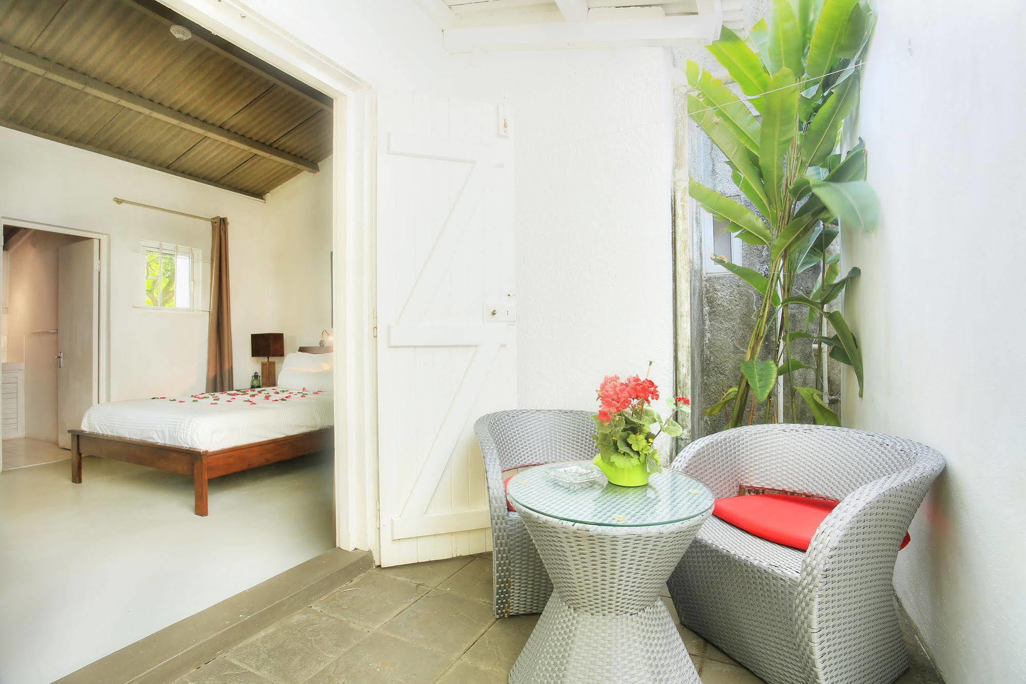 Esprit Libre Restaurant & Guest House Grand-Baie Dış mekan fotoğraf